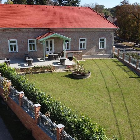 Bed and Breakfast Kira Panzio Lengyeltoti Zewnętrze zdjęcie