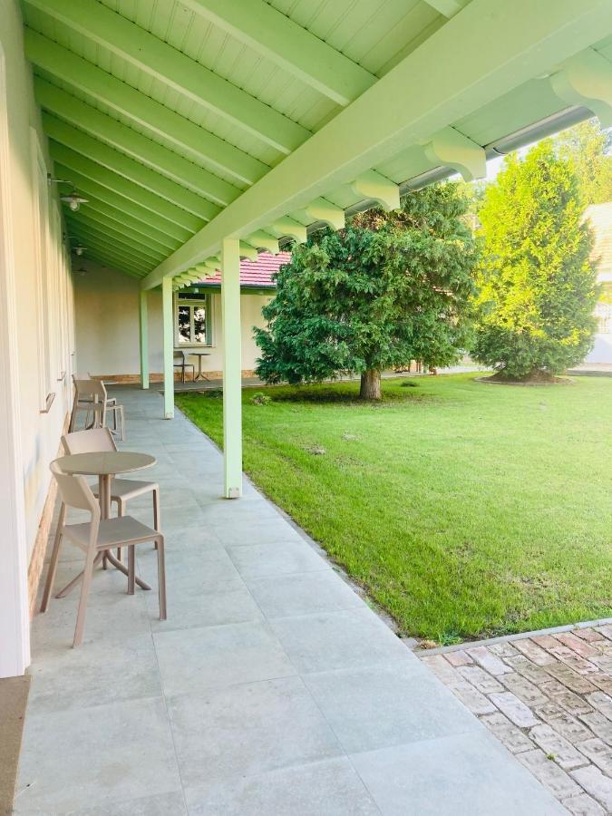 Bed and Breakfast Kira Panzio Lengyeltoti Zewnętrze zdjęcie