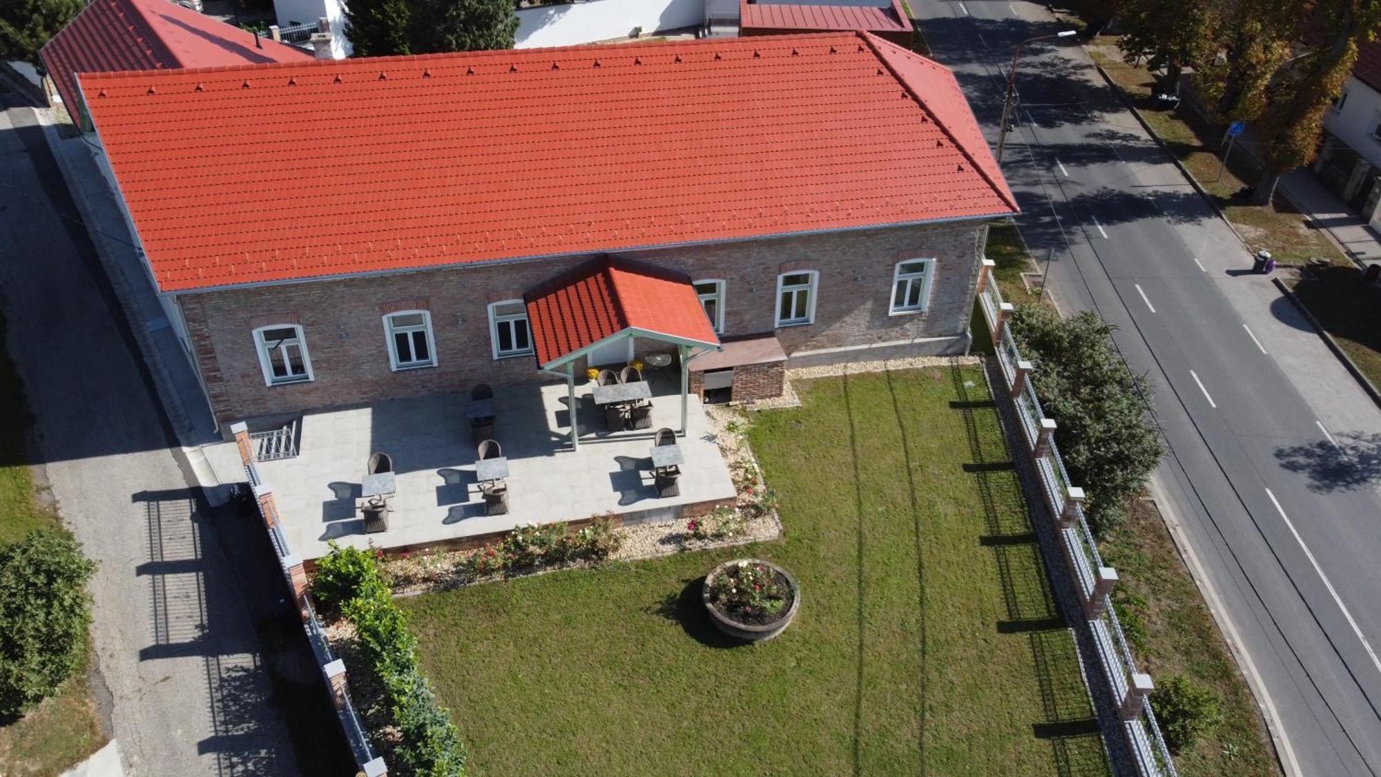 Bed and Breakfast Kira Panzio Lengyeltoti Zewnętrze zdjęcie